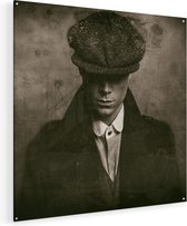 Artaza Glasschilderij - Engelse Gangster Uit Jaren 1920 - Zwart Wit - 90x90 - Groot - Plexiglas Schilderij - Foto op Glas