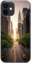 Geschikt voor iPhone 12 hoesje - Straat van New York in de ochtend - Siliconen Telefoonhoesje