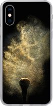Geschikt voor iPhone X hoesje - Goud poeder op een zwarte achtergrond - Siliconen Telefoonhoesje