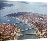 De Bosporus scheidt Europa en Azië in Istanbul - Foto op Plexiglas - 90 x 60 cm