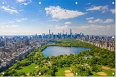 Groene strook van Central Park en de skyline van New York - Foto op Tuinposter - 120 x 80 cm