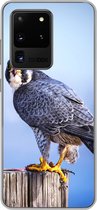 Geschikt voor Samsung Galaxy S20 Ultra hoesje - Close-up van een roofvogel op een dikke houten paal - Siliconen Telefoonhoesje