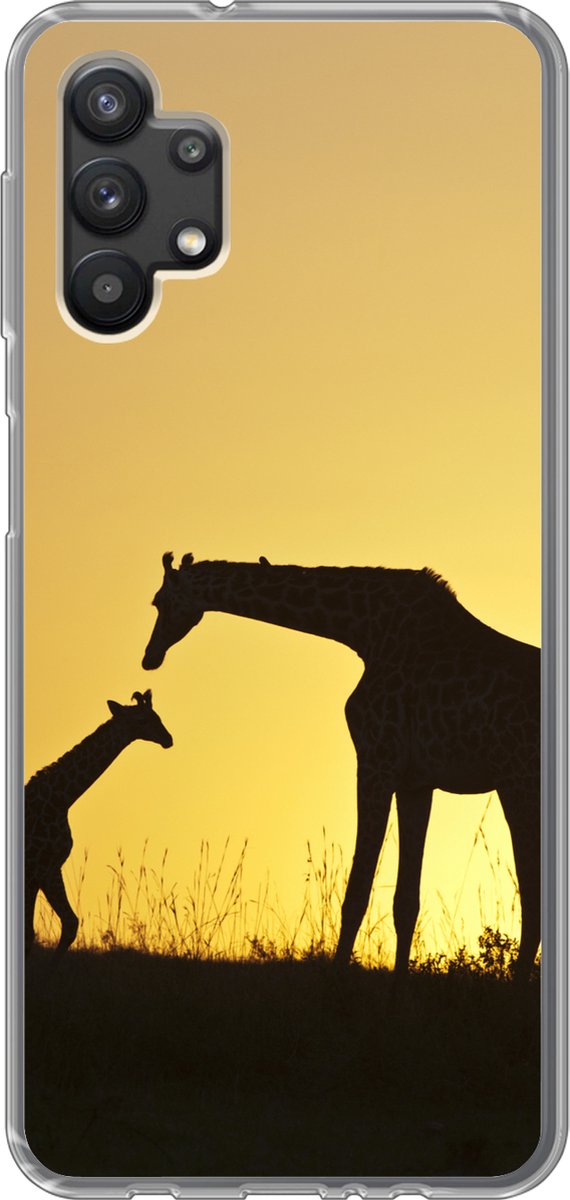 Telefoonhoesje Geschikt voor Samsung Galaxy A32 5G hoesje - Giraffe - Silhouet - Kalf - Siliconen Telefoonhoesje Telefoonhoesje