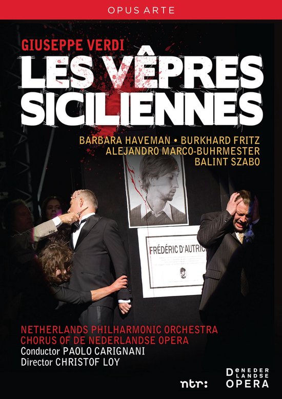DVD hoes met een scène van een man die wordt vastgehouden, met een poster en affiche van de opera 'Les Vêpres Siciliennes'.