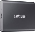 Grijze Samsung Portable SSD T7 met USB-C poort.