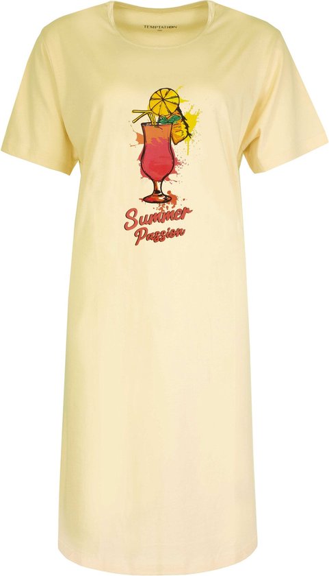 Déshabillé jaune pâle à manches courtes avec un imprimé de cocktail d'été et le texte "Summer Passion".