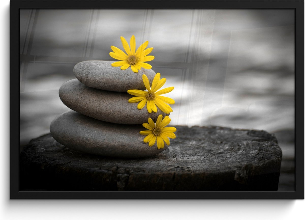 FrameYourWall Poster in lijst - Fotolijst 60x40 cm - Posters - Zen stenen - Bloemen - Geel - Natuur - Posterlijst zwart - Wanddecoratie badkamer - Muurdecoratie WC - Decoratieve accessoires - Toilet muur decoratie Stenen - Grijs
