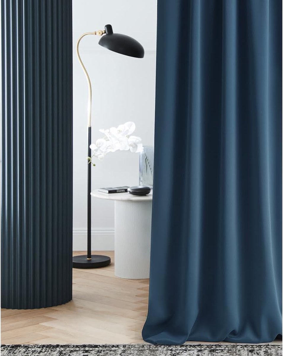 Goodivery ® Elegante Donkerblauwe Verduisteringsgordijn Met Oogjes Voor Woon- En Slaapkamer 140 x 260 cm
