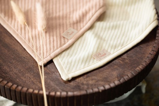 Jollein - Slab Bandana - Katoen - Slabbetjes Baby - 2 Stuks - Velvet Rib Wild Rose/Ivory - 2 Stuks van Jollein — afbeelding 4