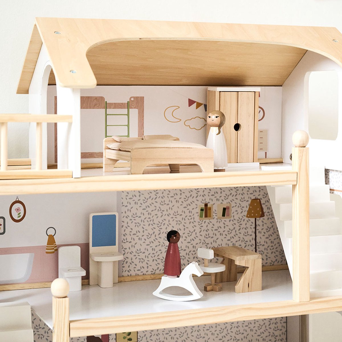 Petite Amélie Houten Poppenhuis - Wit en naturel - H.80 cm - Incl. 19 Poppenhuis Meubels – Vier Verdiepingen vol Fantasie – Voor een betoverende Speelwereld — afbeelding 2