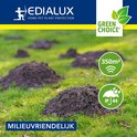 Mollenhopen in gras met logo en tekst "GREEN CHOICE", "350m²", "IP 44" en "MILIEUVRIENDELIJK"