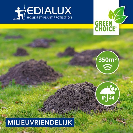 Mollenhopen in gras met logo en tekst "GREEN CHOICE", "350m²", "IP 44" en "MILIEUVRIENDELIJK"