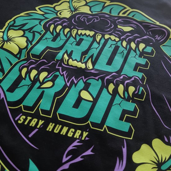 PRIDE or Die Cotton T-Shirt "Stay Hungry" Zwart taille XL