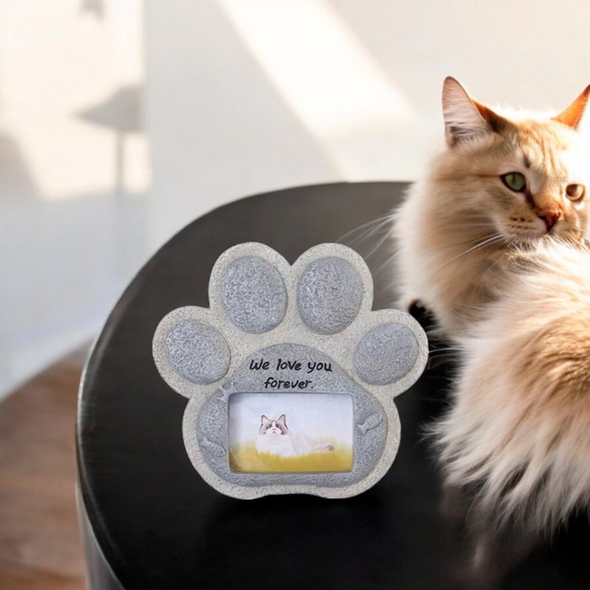 Gedenk object in de vorm van een kat/poes