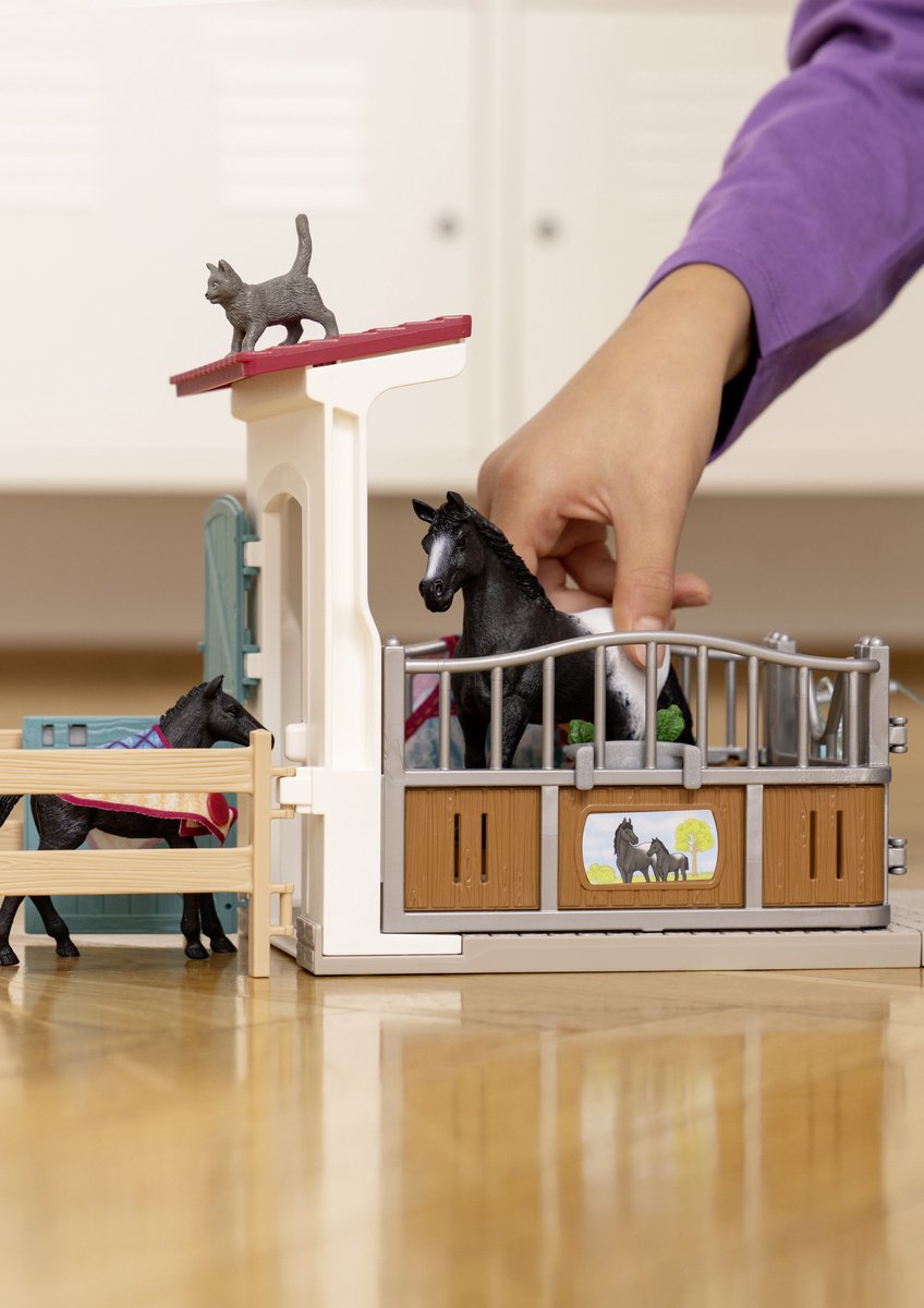schleich HORSE CLUB - Paardenbox - met Merrie & Veulen - Afneembaar Zadel & Hoofdstel - Paarden Speelgoed - Kinderspeelgoed — afbeelding 2