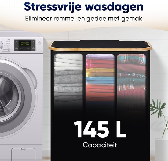 Zwarte 145 L wasmand met bamboe frame, gevuld met gesorteerd wasgoed, naast een wasmachine.