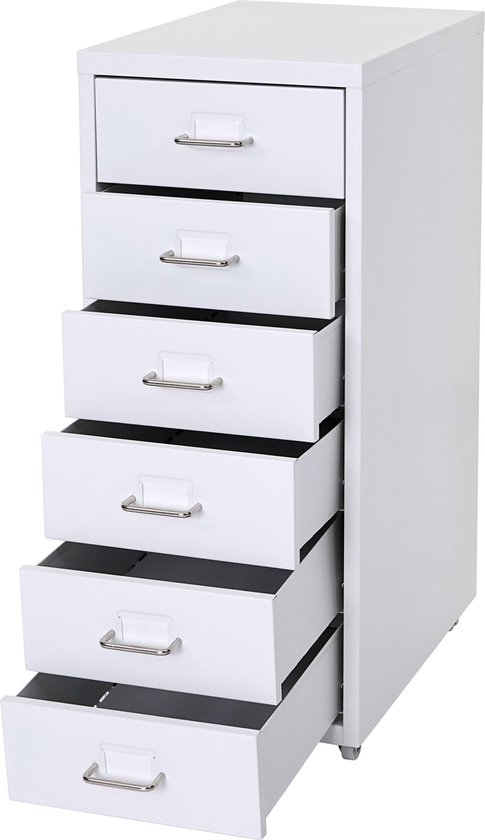Hoge, smalle witte ladekast met zes openstaande laden met zilverkleurige handgrepen.