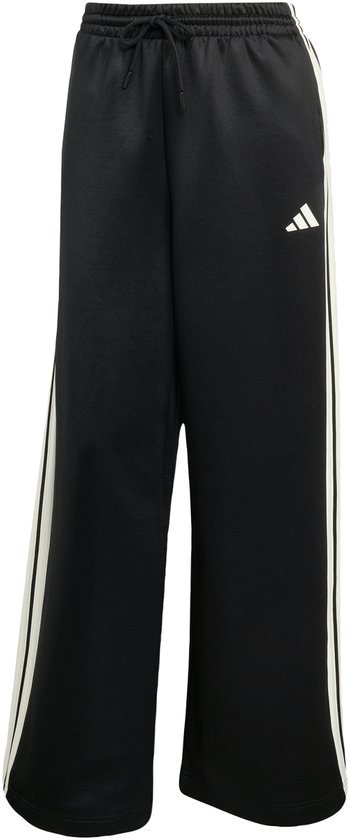 Zwarte trainingsbroek met beige strepen, trekkoord en adidas logo.