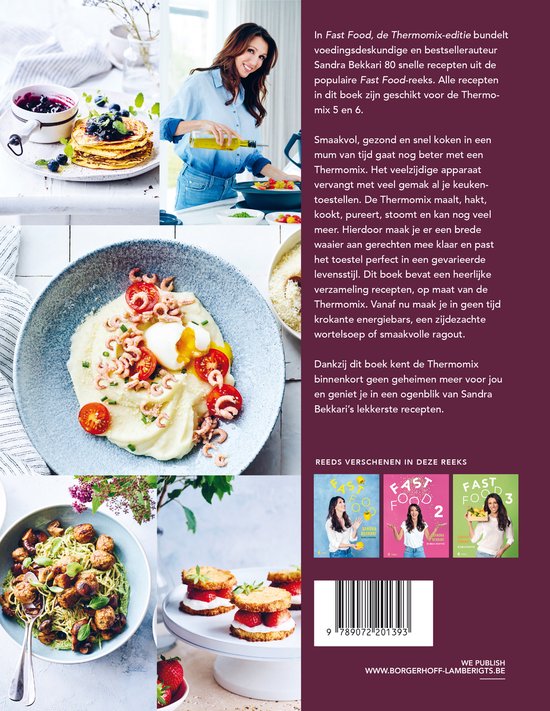 Collage d'un livre de recettes, y compris des crêpes, des pâtes aux boulettes de viande et un Thermomix.