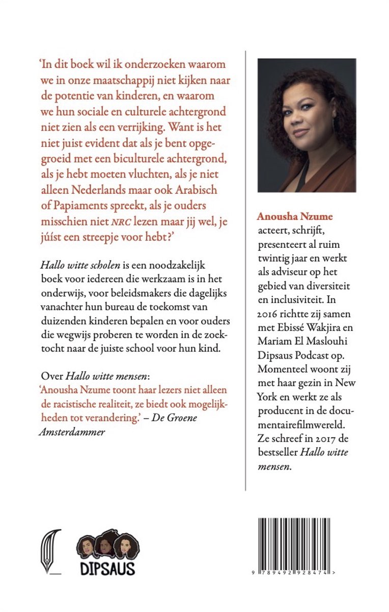 Portret van Anousha Nzume, met bruine jas, lachend