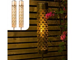 Gadgy Solar Tuinverlichting – 2x Staande Lampen met Bewegend Vlam Effect – Goud Metaal – LED Sfeerlampen op Zonne-energie – Voor Buiten – Weerbestendig – 98 cm Hoog – Grondspies