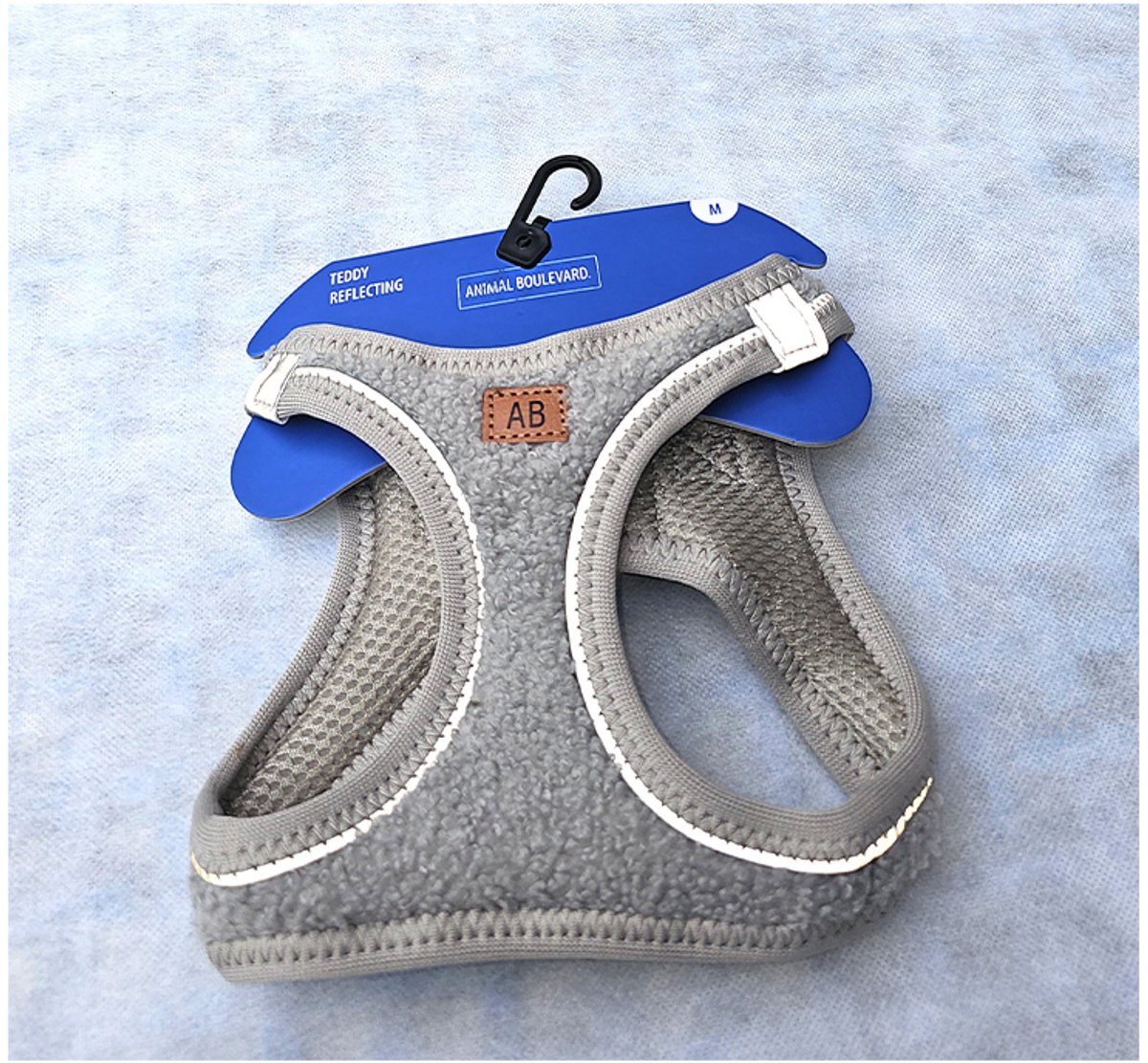 AB honden en kattentuigje mesh / plush M - 6-9kg reflecterend - teddy grey - dubbele sluiting - nek max 35cm - borst max 45cm