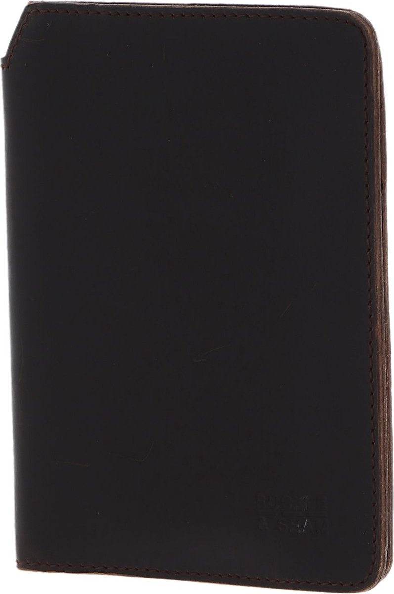 BUCKLE & SEAM Leren Identiteitskaarthoesje Concorde Passport Case Brown Donkerbruin