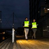 Tunturi Hardloop verlichting Armband - LED verlichting voor om je armen - Hardlopen - Hardloop lampjes - Water resistant - Inclusief batterijen - Kleur: Rood