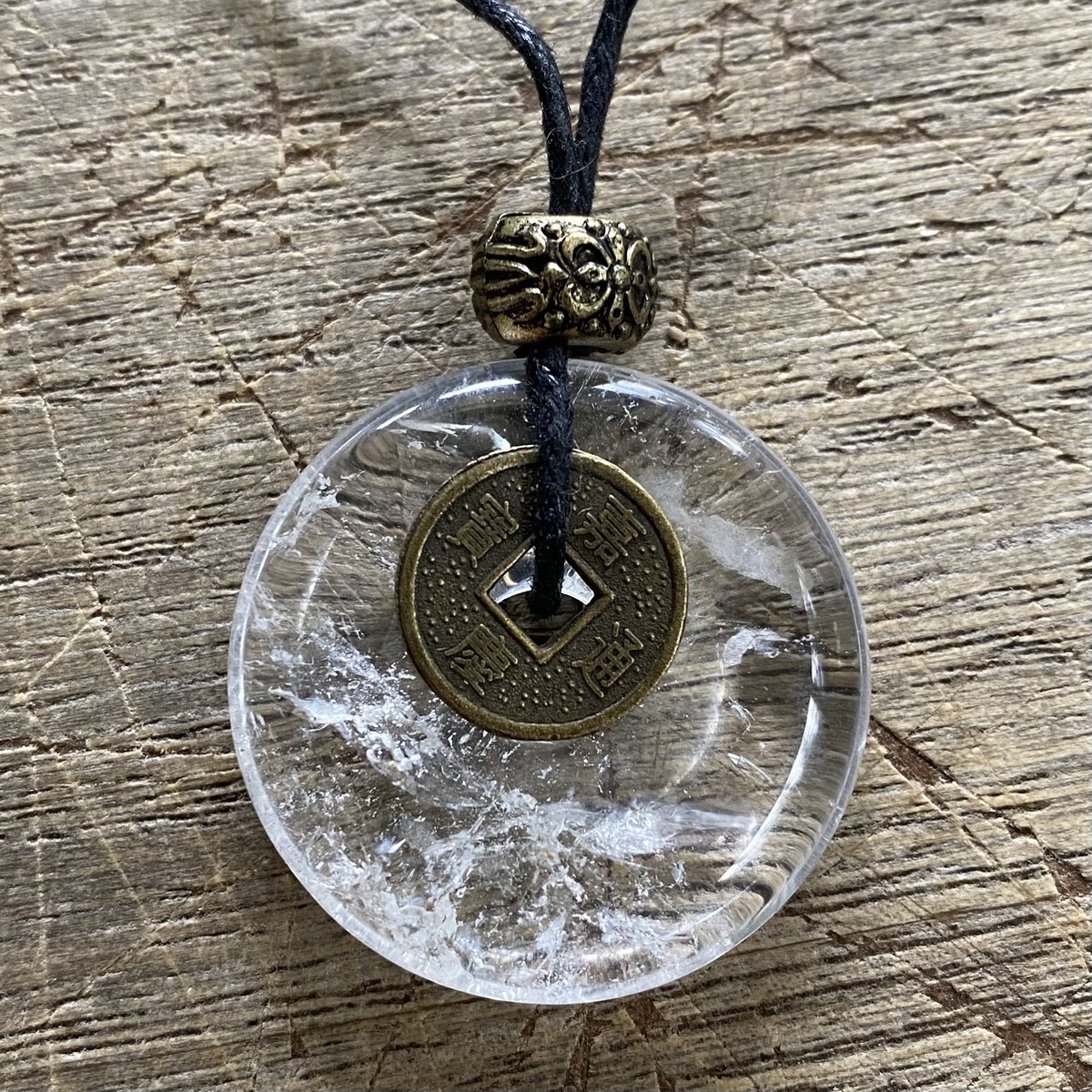 Bergkristal - Levenskracht - Ketting - Chinese Geluksmunt - Cirkel 3cm - Edelsteen - Amulet - Donut - Cadeau - Sieraad