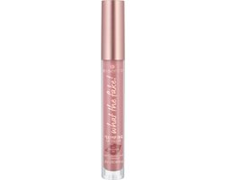 essence what the fake! PLUMPING LIP FILLER