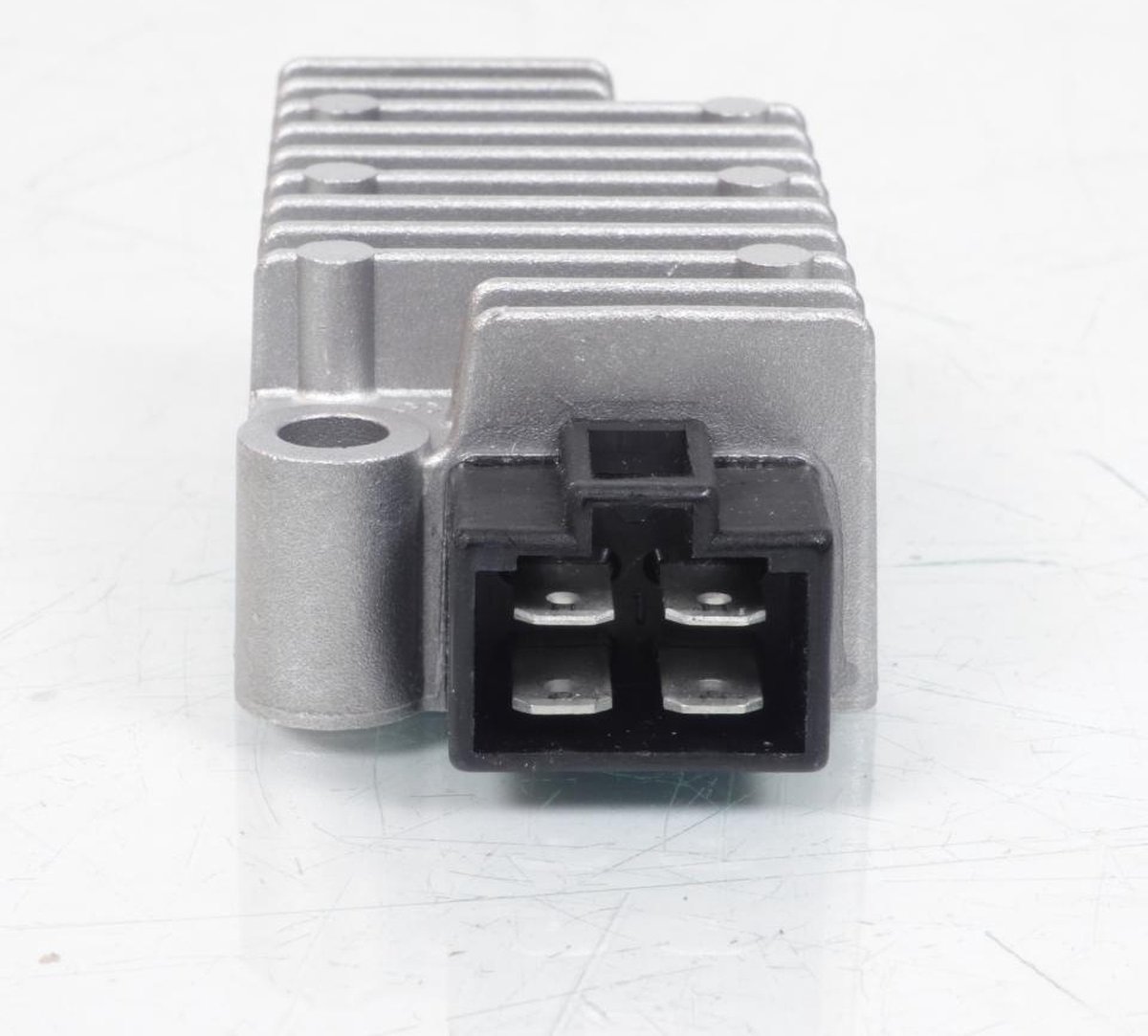 Tourmax spanningsregelaar voor Yamaha 125 TDR motorfiets 1997 tot 1999 3tj-81960-01 / rgu-208 nieuw