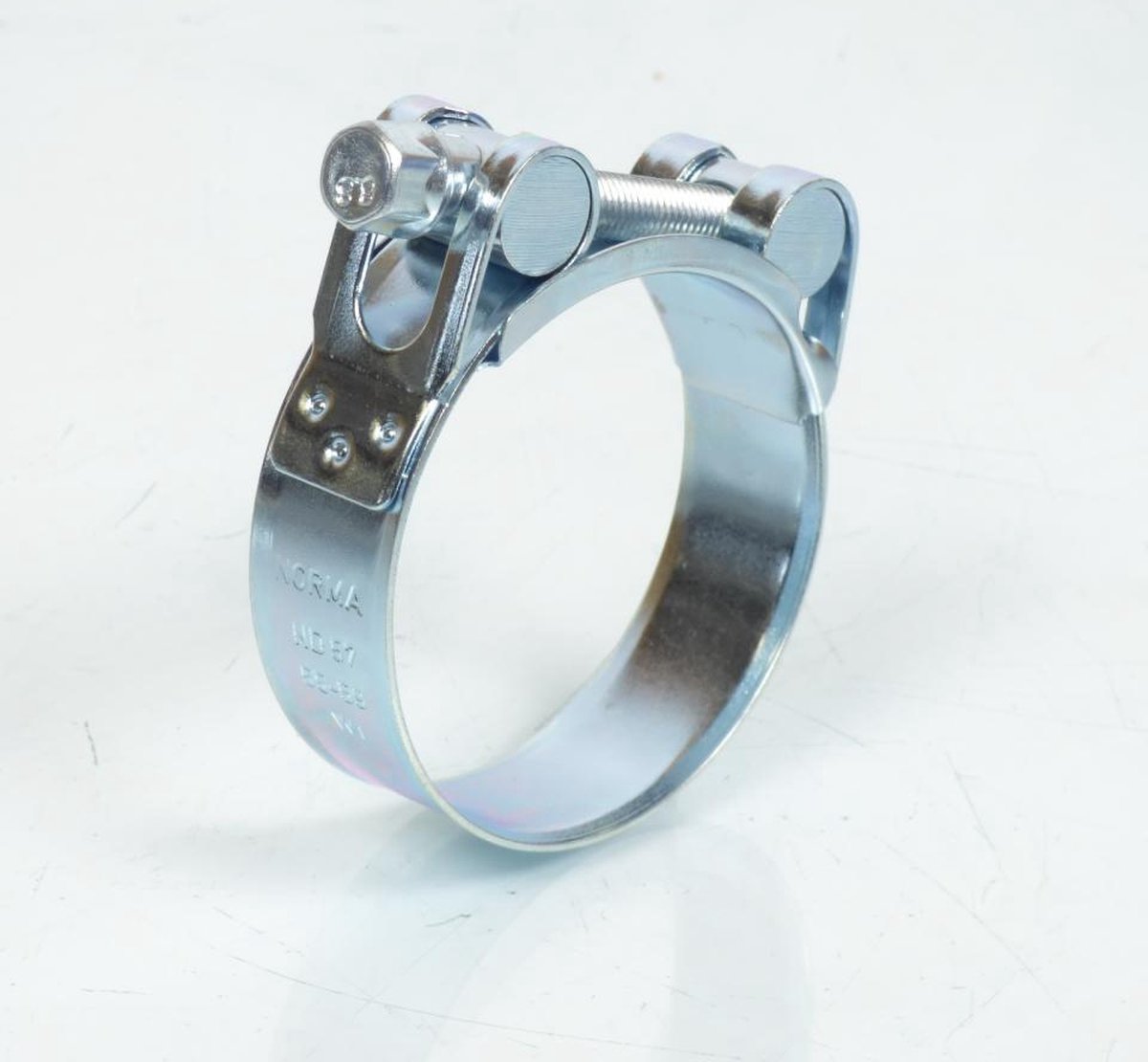 Collier de serrage à vis pour manchon pot d'échappement Ø55/59mm moto scooter