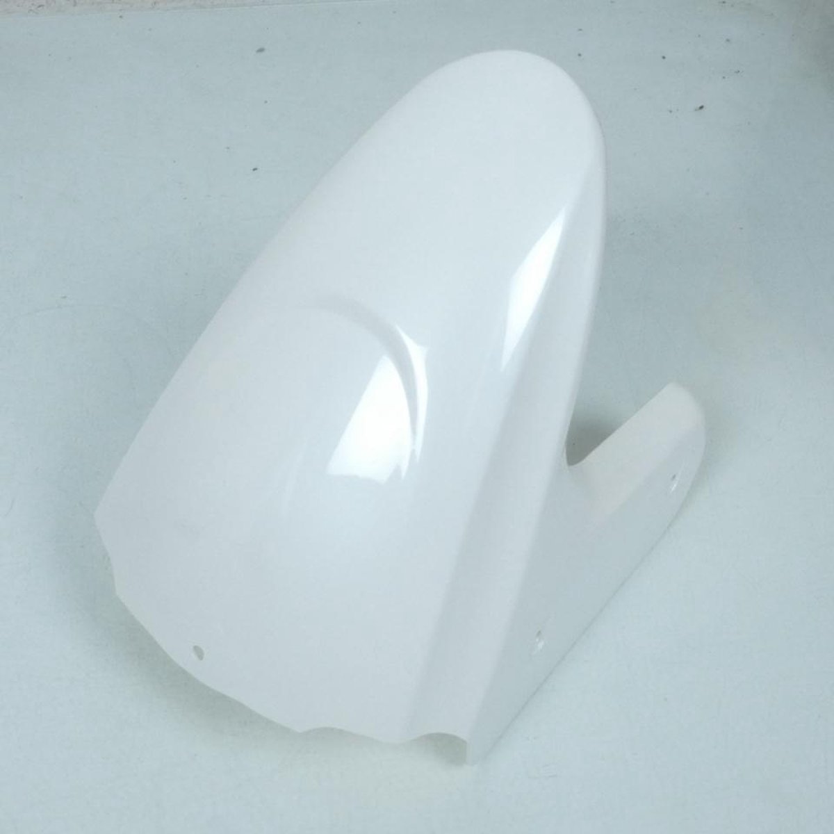 Garde boue avant blanc pour scooter Benzhou 125 Highway YY125T-12 TM00-070300001