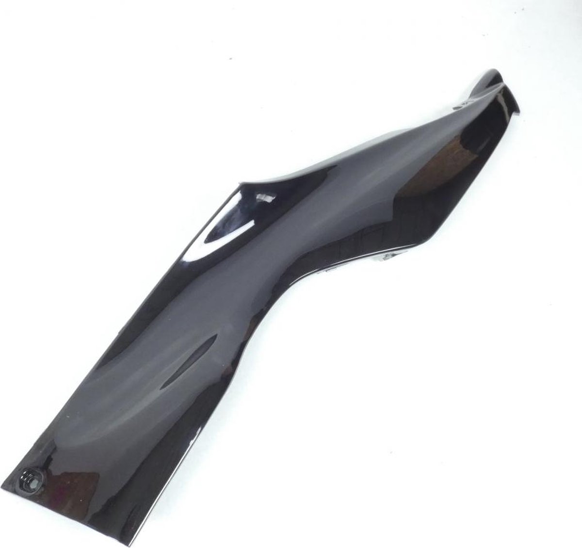 Sabot bas de caisse droit noir origine pour scooter Yiying 125 YY125T-7 TI07-070100005 / Noir Neuf