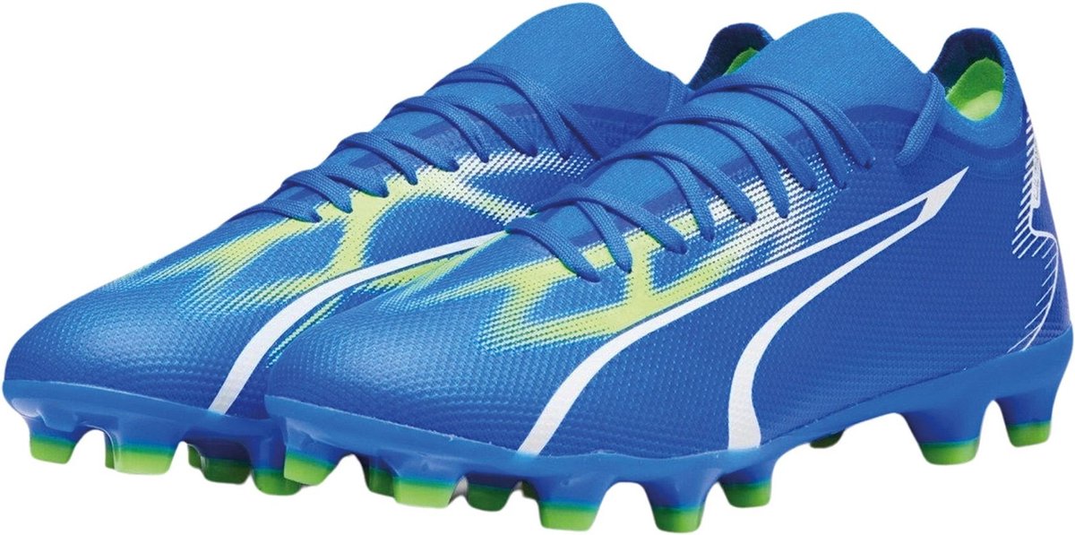 1200x597.jpg Blauwe Puma Ultra Match FG/AG voetbalschoenen met vetersluiting en lichtgewicht mesh bovenwerk voor grip en comfort.