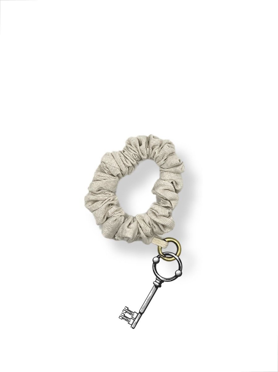 Scrunchie sleutelhanger - Sleutelbos - Duurzaam cadeau - Handmade - Wit