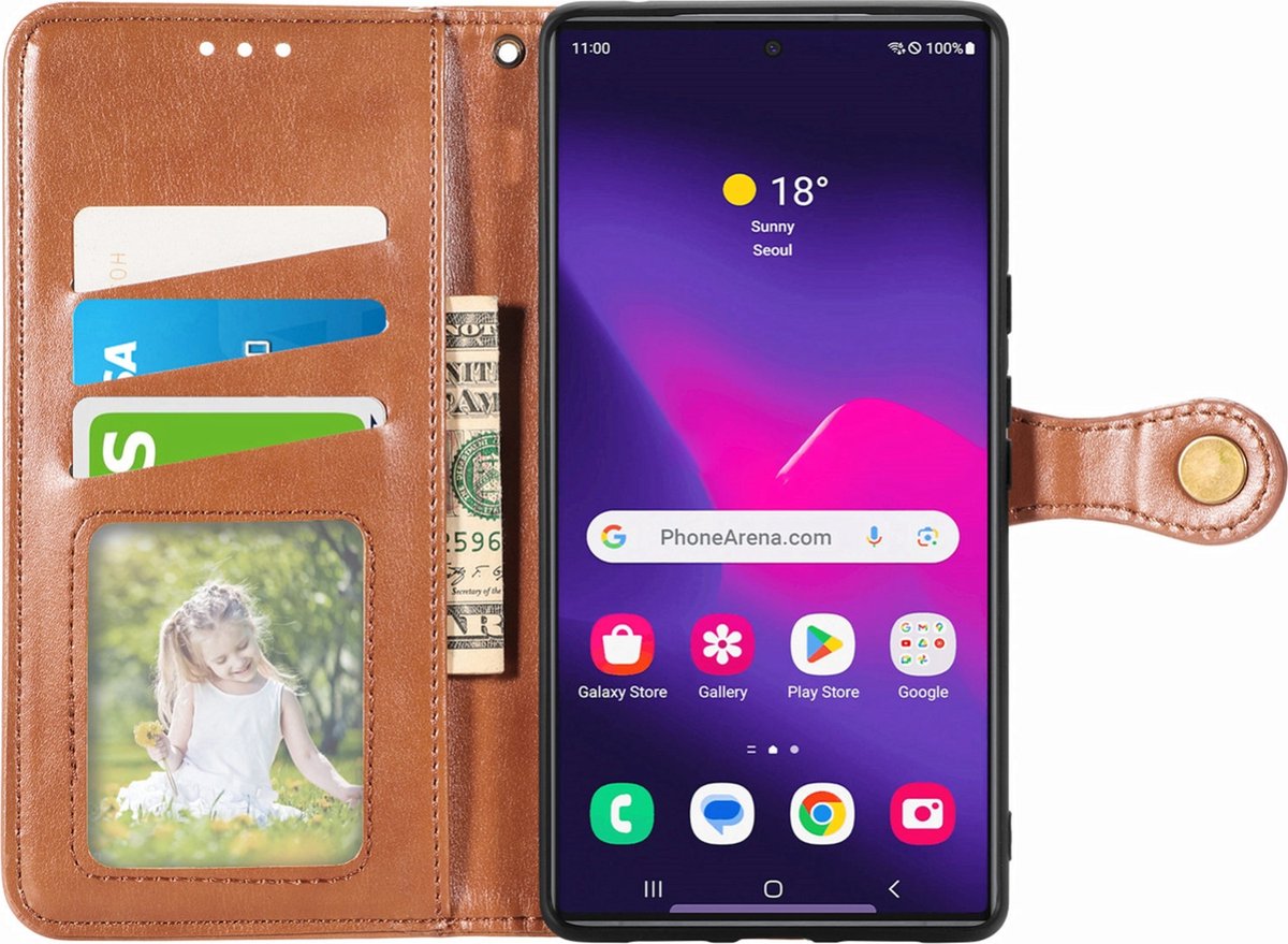 Mobigear Telefoonhoesje geschikt voor Samsung Galaxy S25 Hoesje | Mobigear Snap Button Bookcase Portemonnee | Pasjeshouder voor 3 Pasjes | Telefoonhoesje voor Pinpas / OV Kaart / Rijbewijs - Bruin