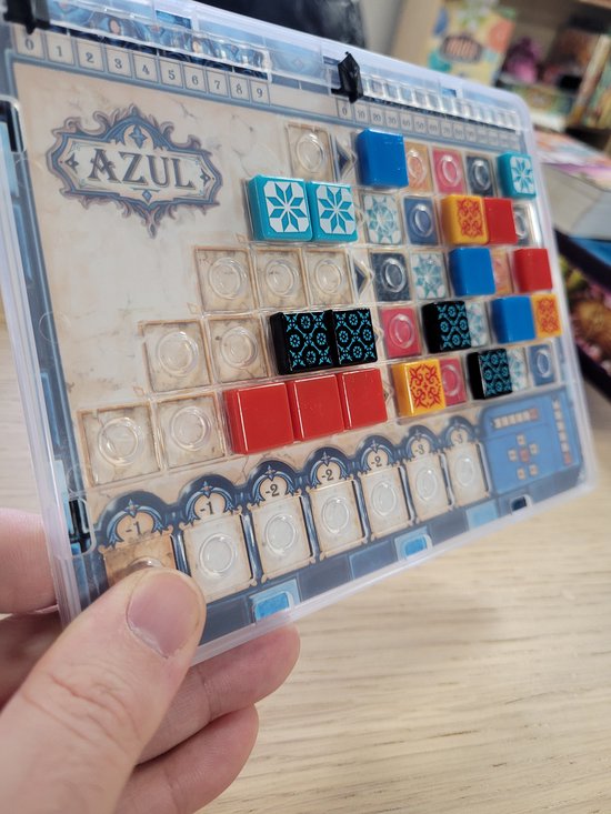 Gedetailleerd bordspelbord van Azul Mini met geplaatste tegels.