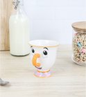 Mug blanc avec le visage de Chip, nez orange et base colorée.