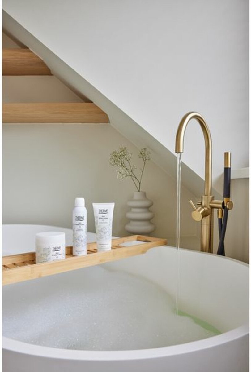 Zen White Lotus Foaming Shower Gel 200ml van Therme — cadeau in Verzorging - foto 4