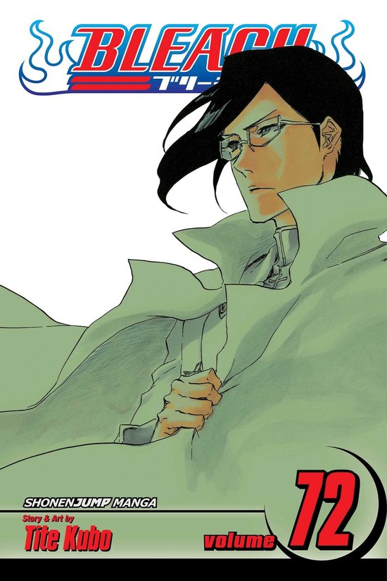 Bleach, Tome 72. Un homme aux cheveux noirs et portant des lunettes, vêtu d'un long manteau vert.