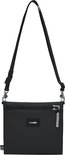 Zwarte Pacsafe crossbody tas met verstelbare schouderband en ritsvak.
