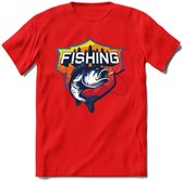 Fishing - Vissen T-Shirt | Grappig Verjaardag Vis Hobby Cadeau Shirt | Dames - Heren - Unisex | Tshirt Hengelsport Kleding Kado - Rood - M