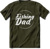 Fishing Dad - Vissen T-Shirt | Zilver | Grappig Verjaardag Vis Hobby Cadeau Shirt | Dames - Heren - Unisex | Tshirt Hengelsport Kleding Kado - Leger Groen - XL