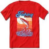 Fishing - Vissen T-Shirt | Grappig Verjaardag Vis Hobby Cadeau Shirt | Dames - Heren - Unisex | Tshirt Hengelsport Kleding Kado - Rood - XL