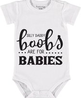 Baby Rompertje met tekst 'Silly daddy, boobs are for babies' |Korte mouw l | wit zwart | maat 50/56 | cadeau | Kraamcadeau | Kraamkado