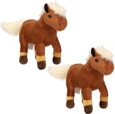 2x Pluche bruine paarden knuffels met witte manen 26 cm - Paarden knuffels - Speelgoed voor kinderen