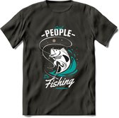 Cool People Do Fishing - Vissen T-Shirt | Aqua | Grappig Verjaardag Vis Hobby Cadeau Shirt | Dames - Heren - Unisex | Tshirt Hengelsport Kleding Kado - Donker Grijs - XL