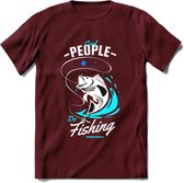 Cool People Do Fishing - Vissen T-Shirt | Blauw | Grappig Verjaardag Vis Hobby Cadeau Shirt | Dames - Heren - Unisex | Tshirt Hengelsport Kleding Kado - Burgundy - XXL