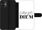 Bookcase Geschikt voor iPhone 12 Pro telefoonhoesje - Quotes - Pluk de dag - Spreuken - Carpe diem - Met vakjes - Wallet case met magneetsluiting